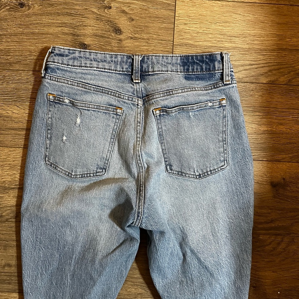 Distressed High Rise Jeans - Picture 7 of 7